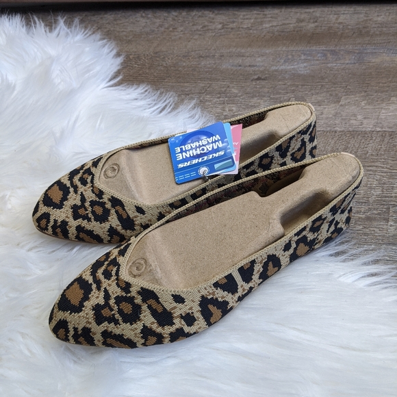 Skechers Shoes - Skechers Cleo Leopard Size 7.5 Flats Pointed Toe